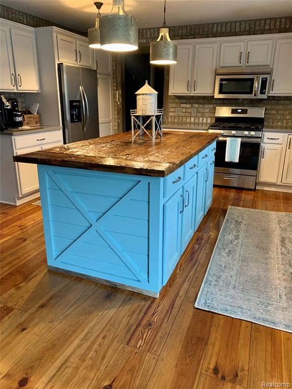 6060 Challis Road, Brighton, MI 48116 — Photo 9