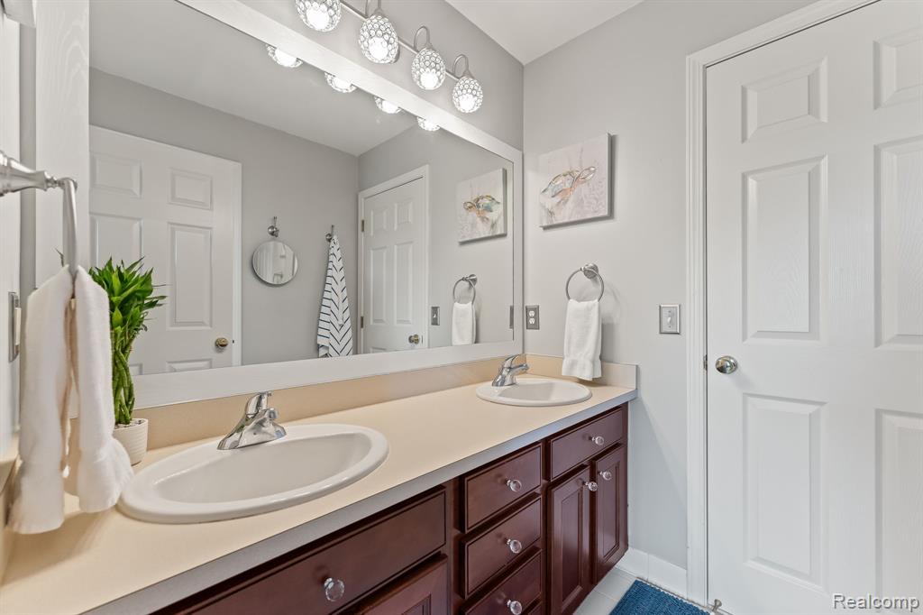 6060 Balmoral Way, Commerce Twp, MI 48382 — Photo 26