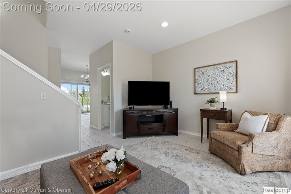 44782 Gwinnett Loop, Novi, MI 48377 — Photo 7
