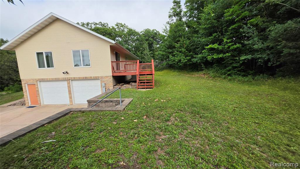 1901 Spruce Lane - Photo 3