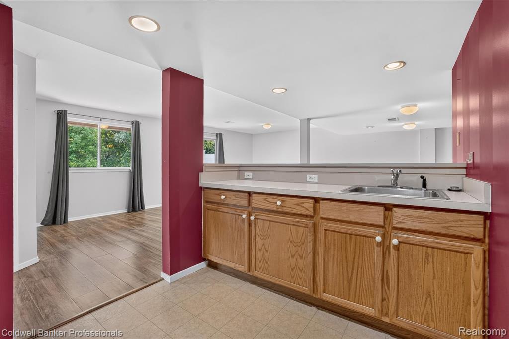 9533 Overlook Court, Grand Blanc, MI 48439 — Photo 18