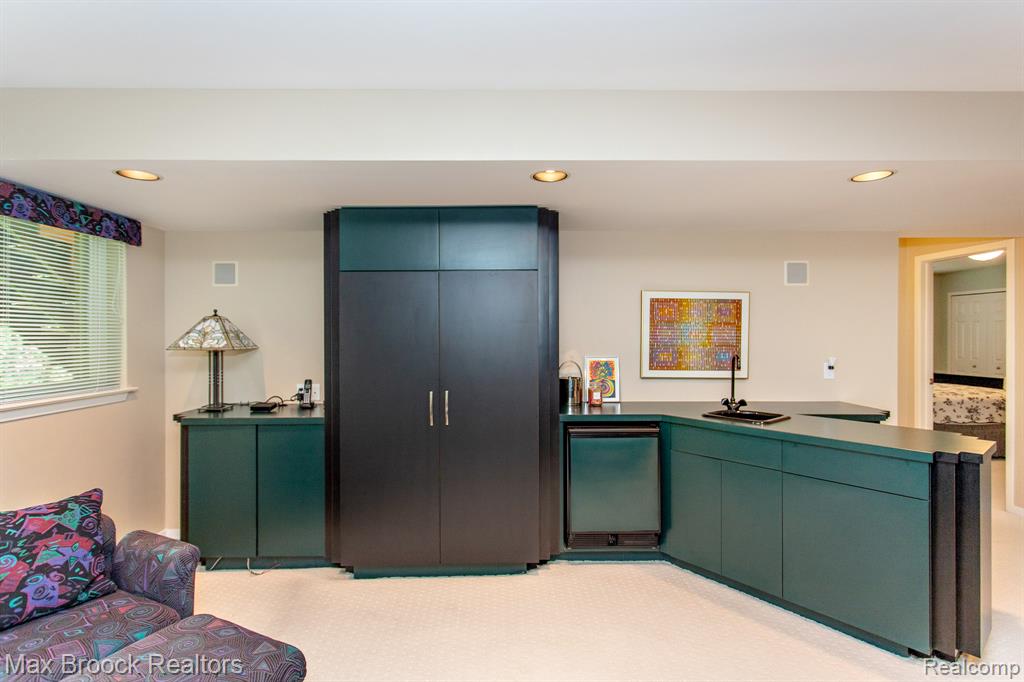 6524 Pleasant Lake Court, West Bloomfield, MI — Photo 51