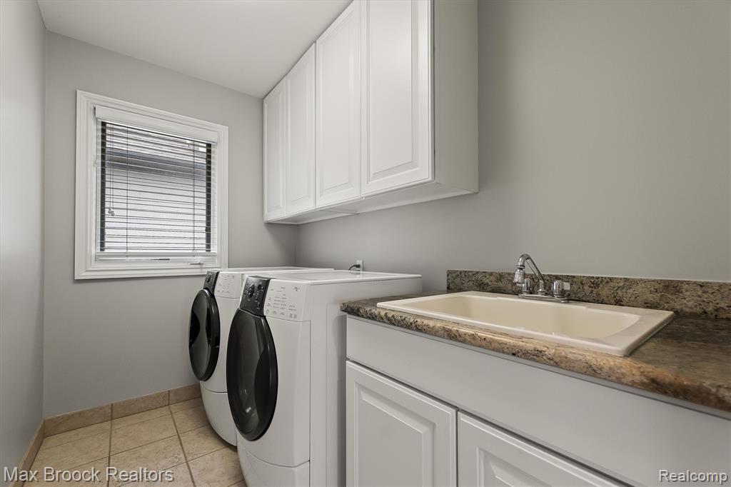 1045 Bennaville Avenue, Birmingham, MI 48009 — Photo 22