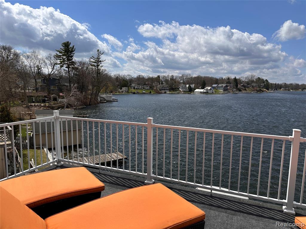 376 Bellevue Avenue, Lake Orion, MI 48362 — Photo 28