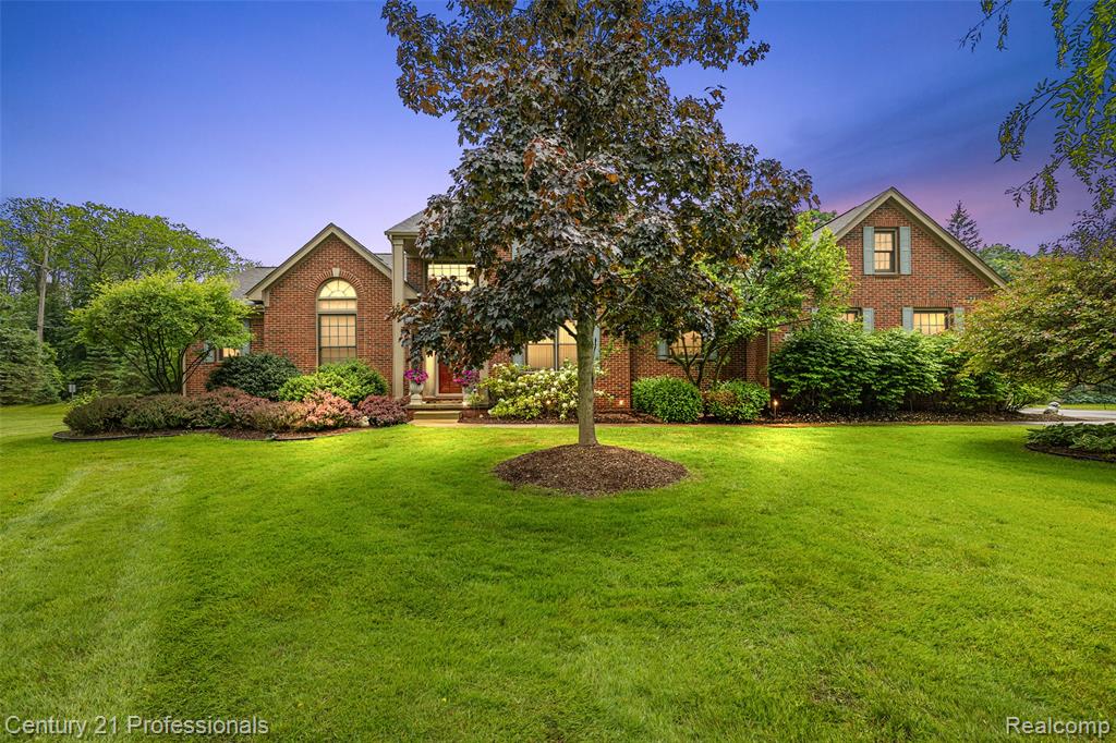 8117 Remington Court, Clarkston, MI 48348 — Photo 2