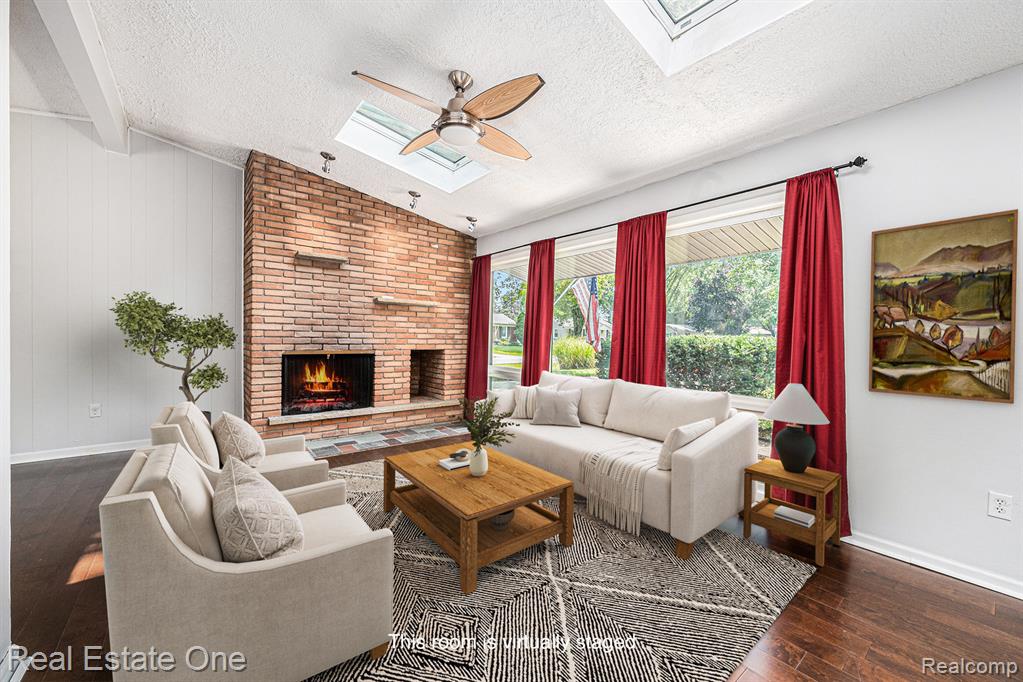 60610 Sue Street, South Lyon, MI 48178 — Photo 2