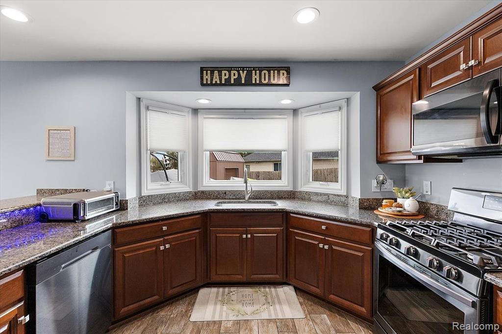 35526 Brooke Circle, New Baltimore, MI 48047 — Photo 12