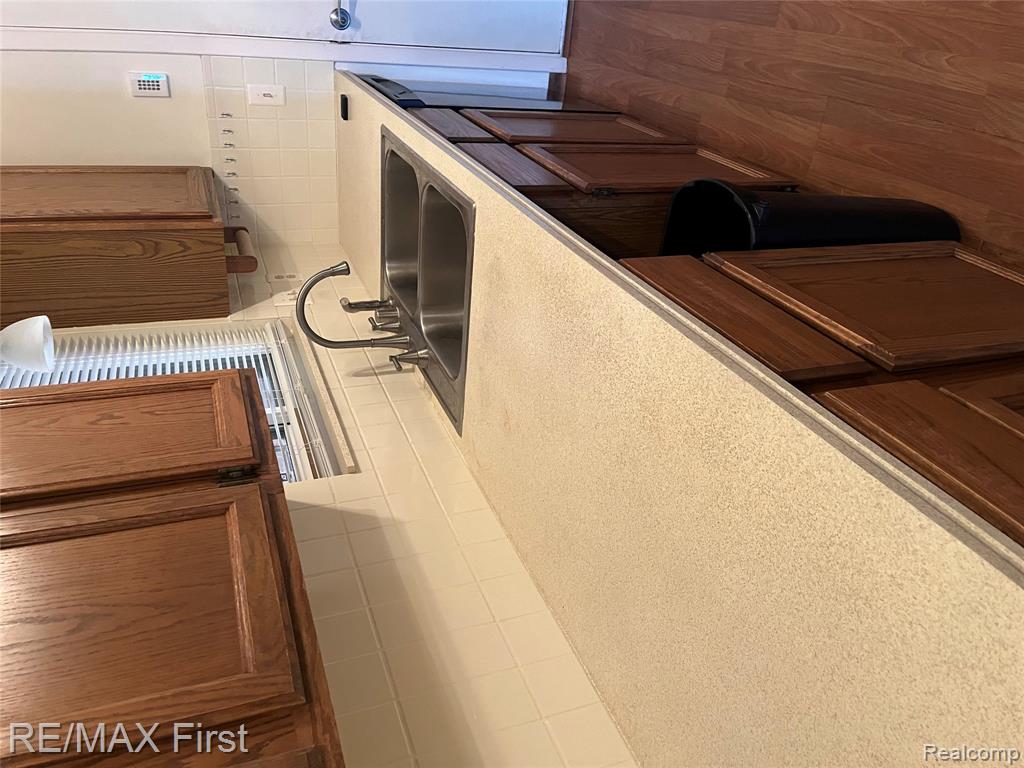 48195 Bayshore Drive, Belleville, MI 48111 — Photo 12