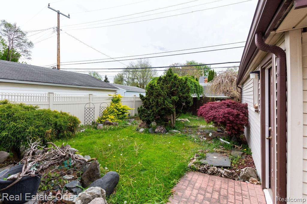 1977 Markese Avenue, Lincoln Park, MI 48146 — Photo 39