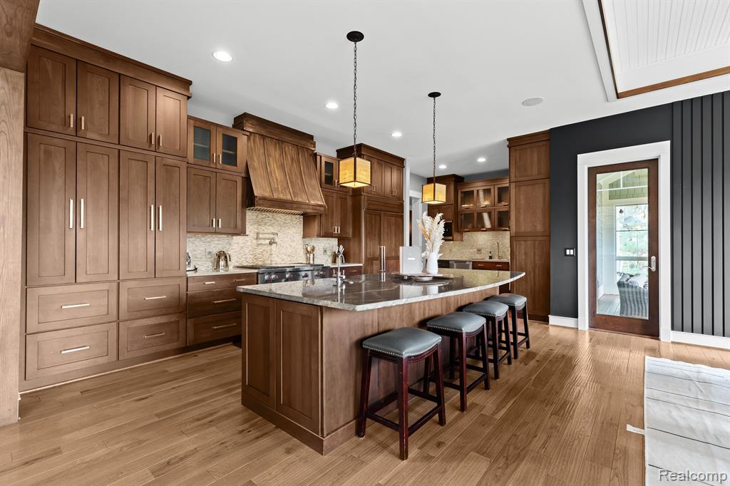 5744 WYNDAM Lane, Brighton, MI 48116 — Photo 9