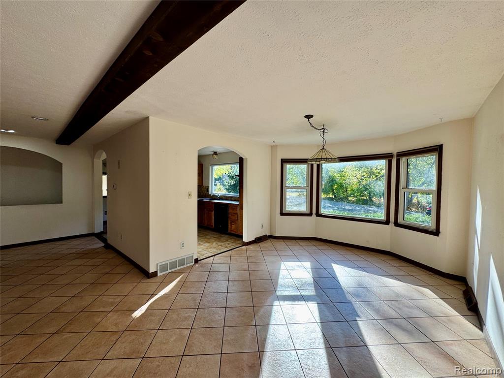 4260 E Newland Drive, West Bloomfield, MI 48323 — Photo 18
