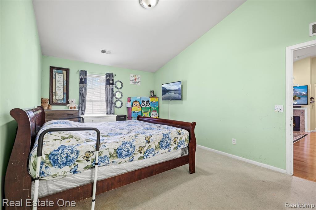 21628 Majestic Drive, Trenton, MI 48183 — Photo 17