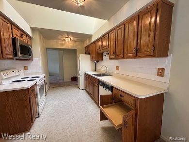 41400 Janet Circle, 92, Clinton Twp, MI 48038 — Photo 15