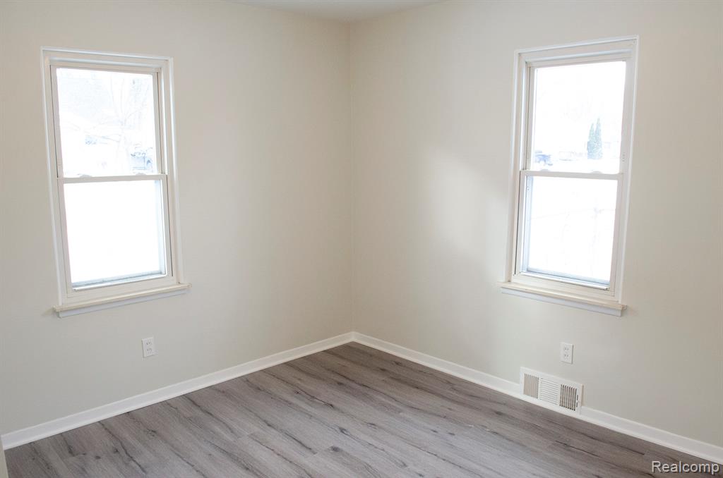 5850 Deering Street, Garden City, MI — Photo 26