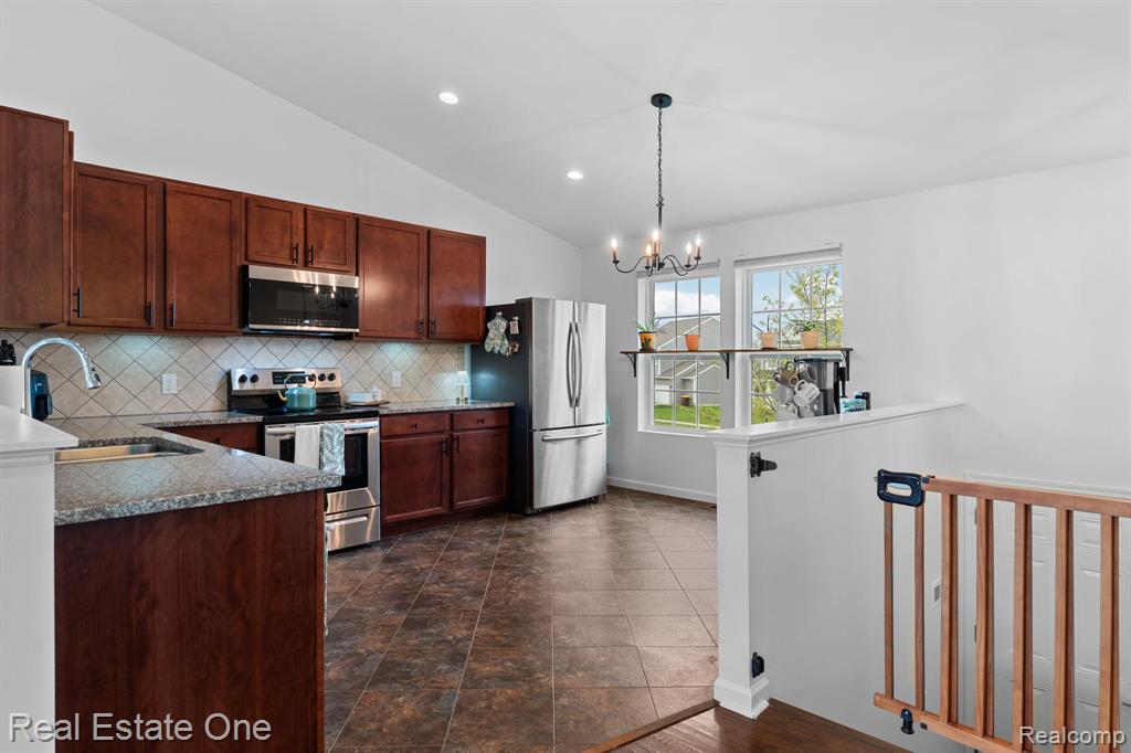 3513 Amber Oaks Drive, Howell, MI 48855 — Photo 8