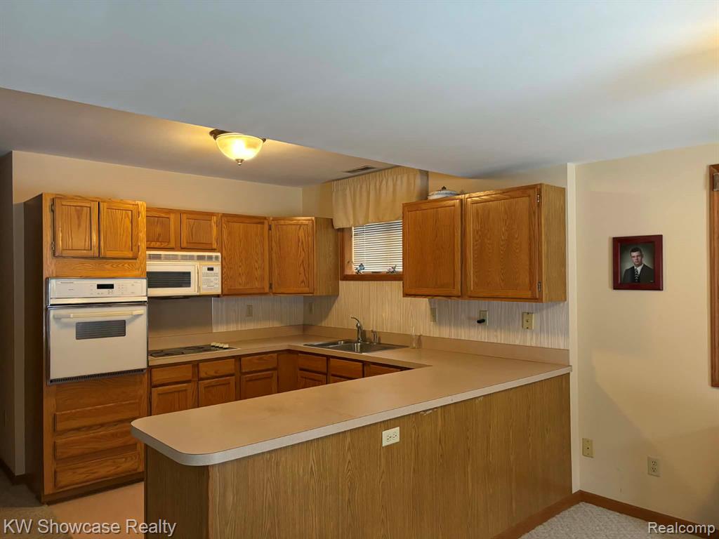 5310 Ridge Trail N, Clarkston, MI 48348 — Photo 18