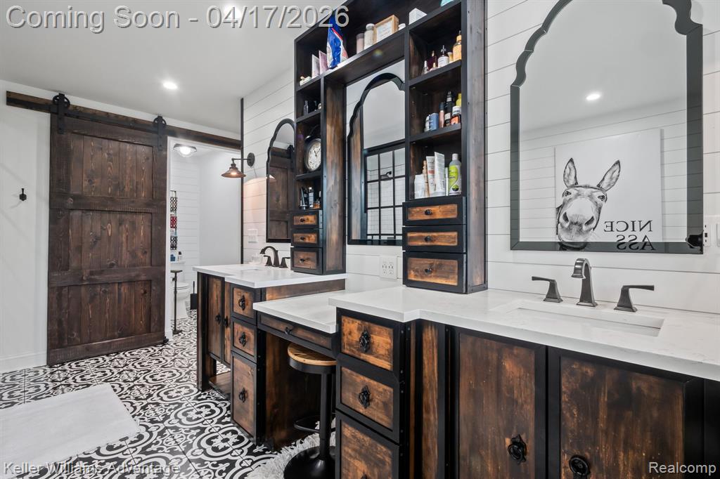 10993 Stoney Point Drive, South Lyon, MI, 48178