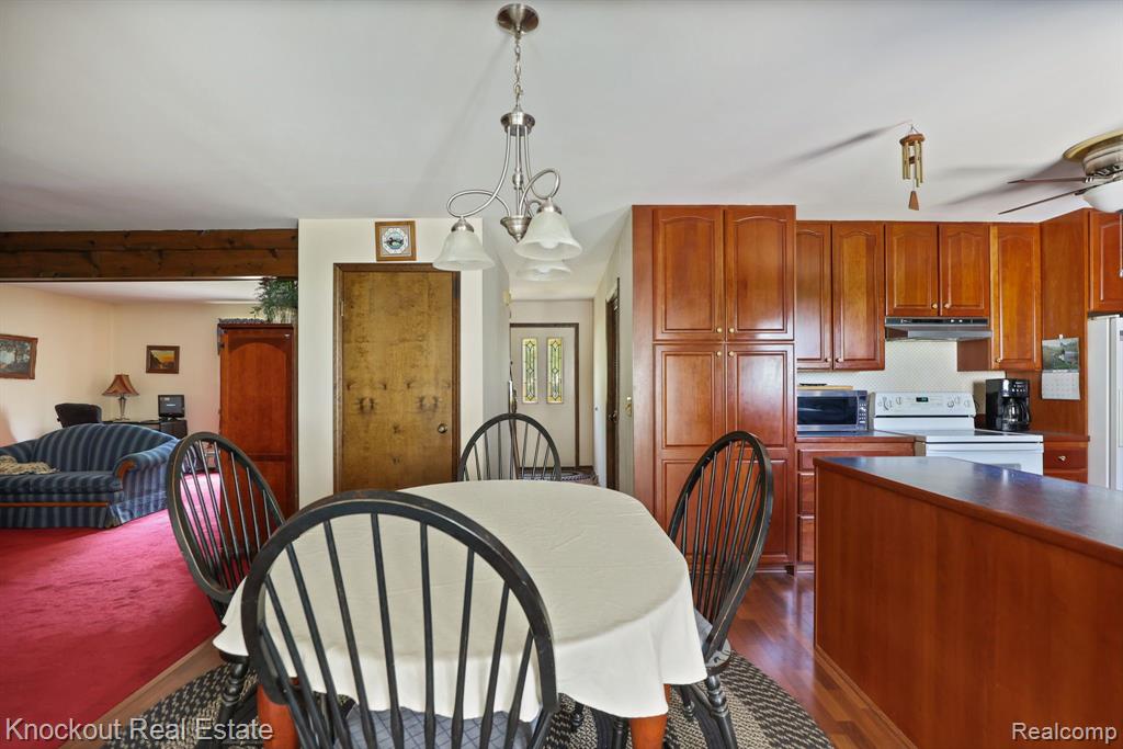858 Zehnder Drive, Frankenmuth, MI 48734 — Photo 22