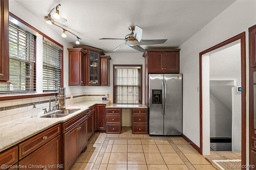 19670 Chesterfield Road, Detroit, MI 48221 — Photo 23