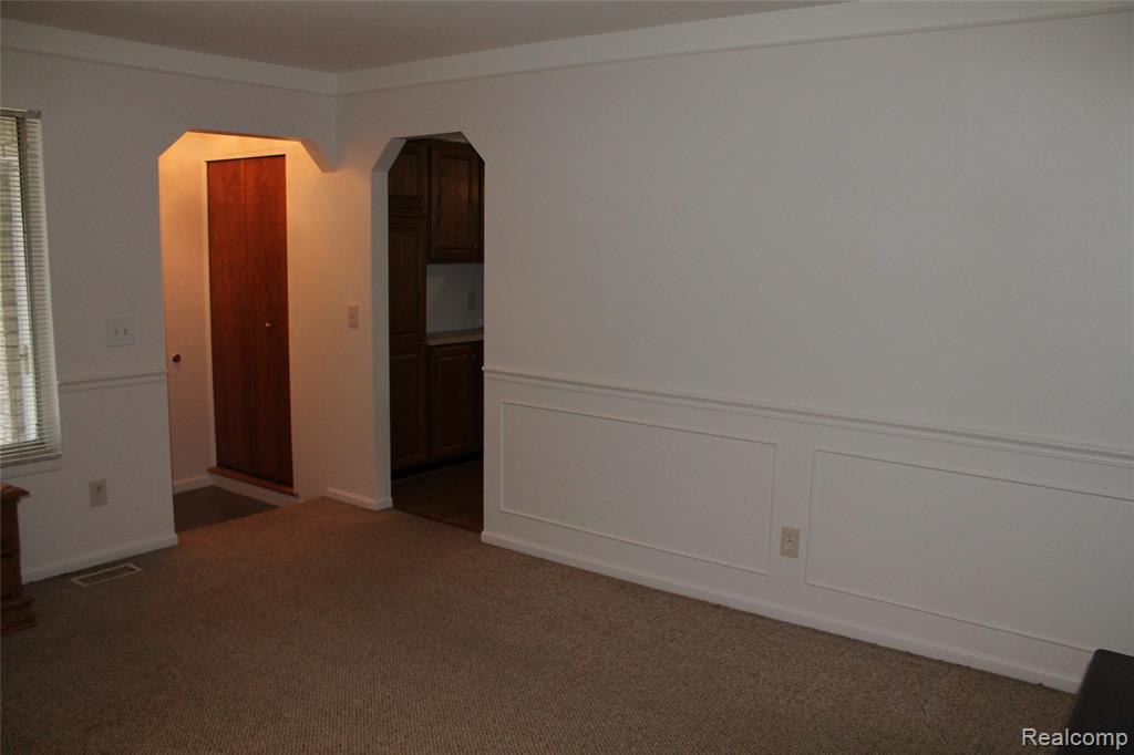 4986 Jackson Street, Trenton, MI 48183 — Photo 9