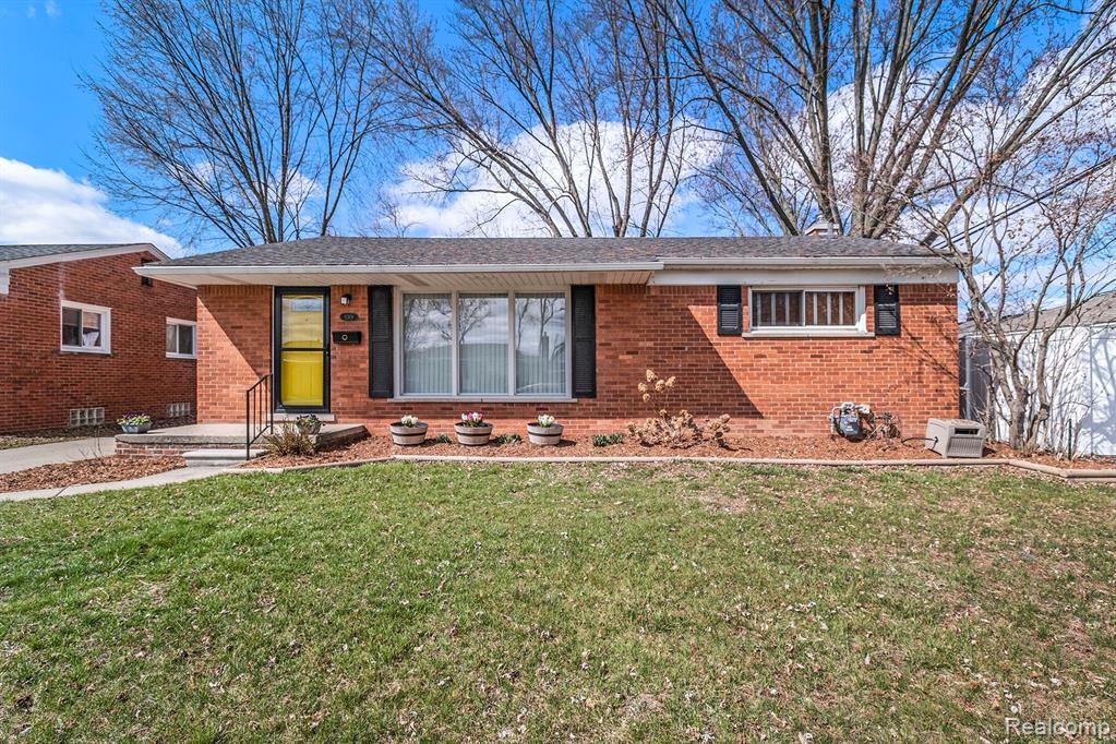 9369 CALIFORNIA Street, Livonia, MI 48150 — Photo 3