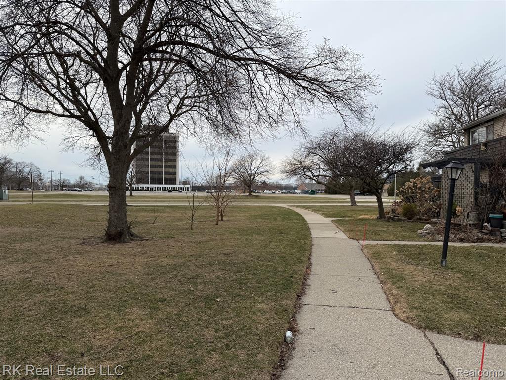 8237 Kennedy Circle, Warren, MI 48093 — Photo 8