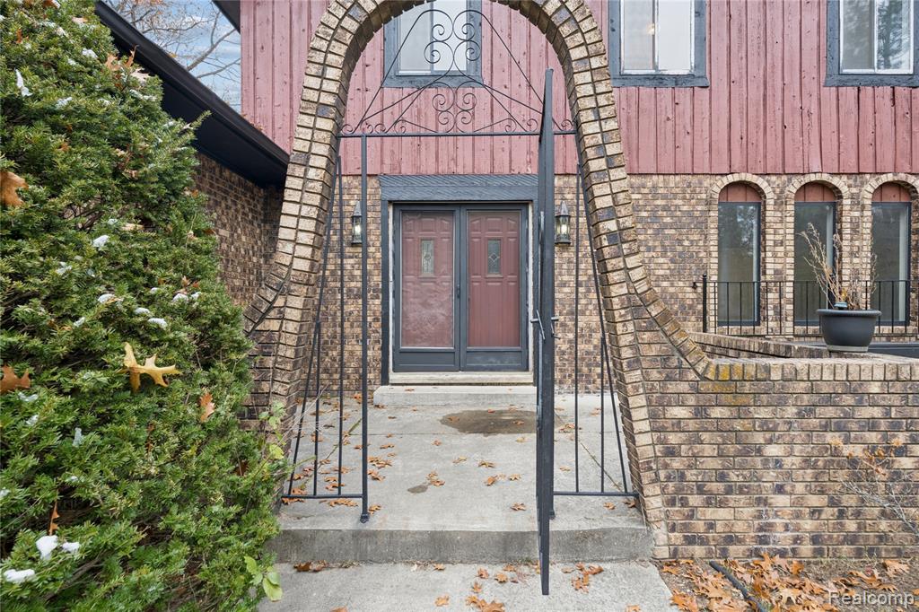 6570 Perryville Road, Holly, MI 48442 — Photo 8