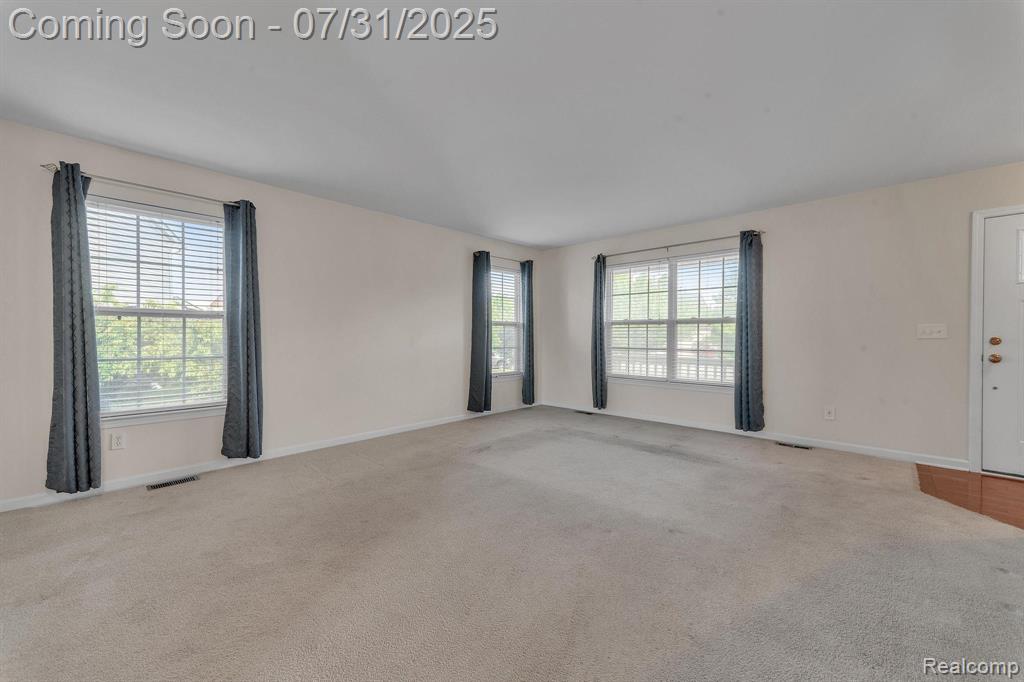 8271 S Warwick Court, Ypsilanti, MI 48198 — Photo 10