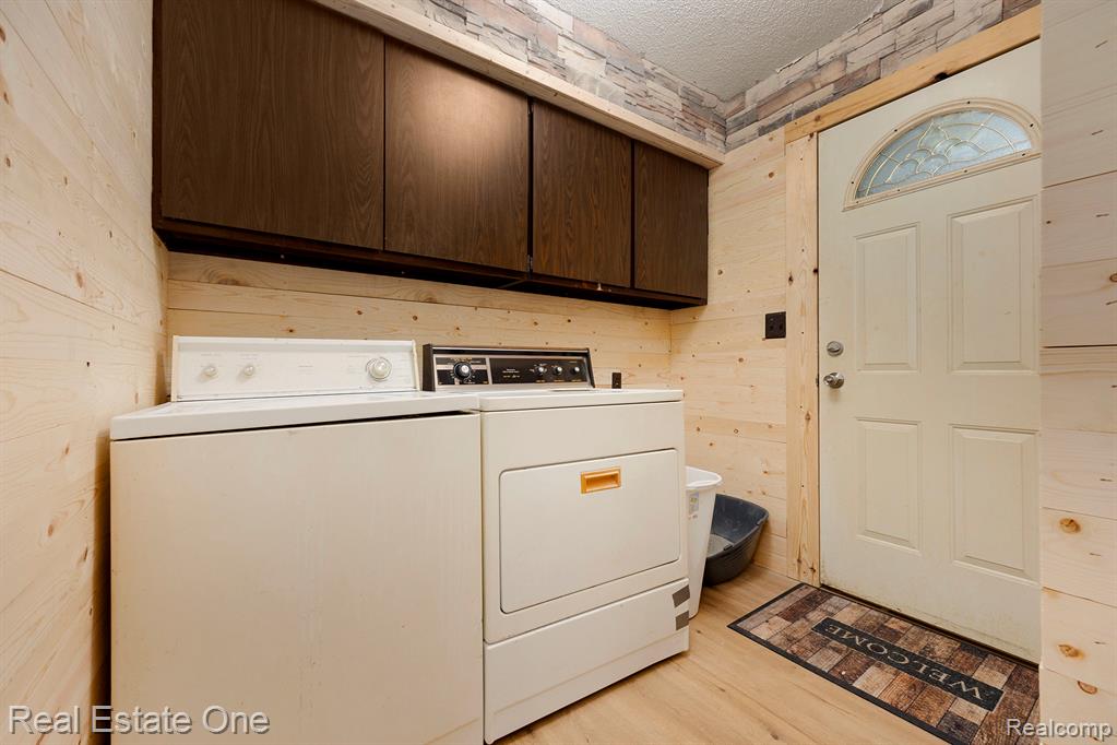 9445 Lakepointe Boulevard, Clay, MI 48001 — Photo 15