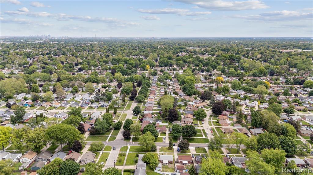 8242 MONROE Boulevard, Taylor, MI 48180 — Photo 44