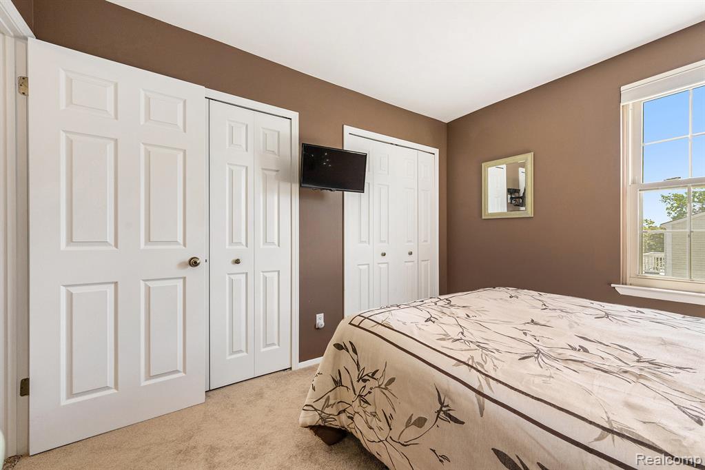 7668 Woodview Drive, Waterford, MI 48327 — Photo 15