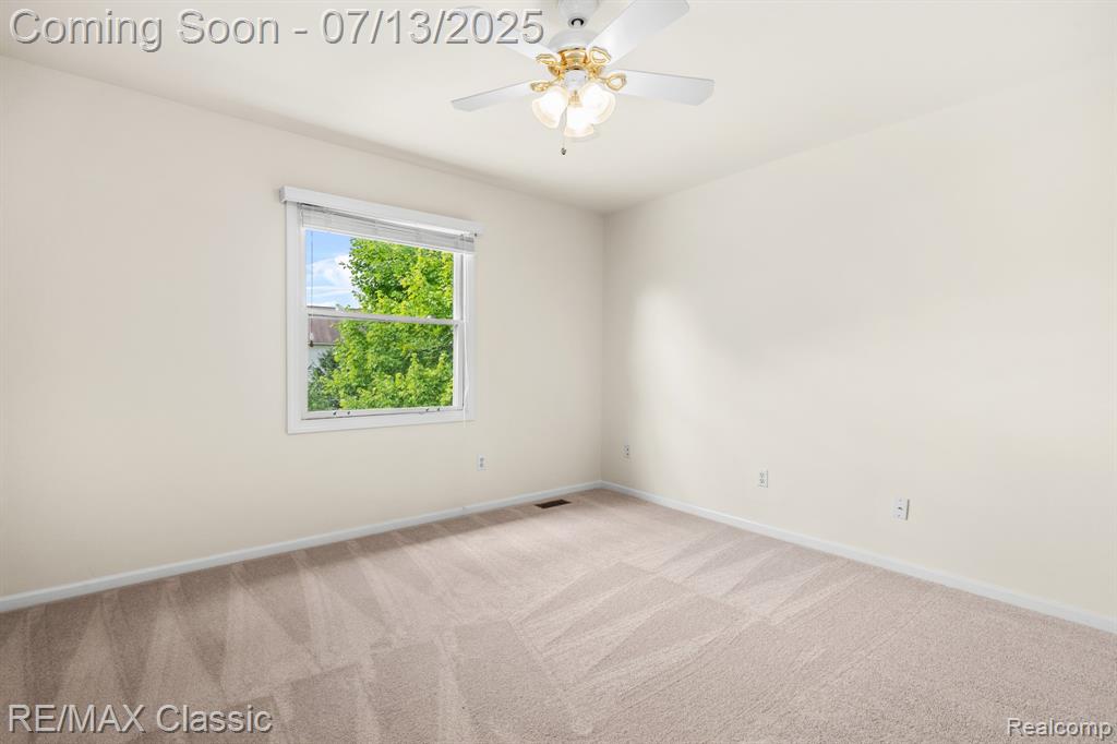 45450 Fountain View Drive, Canton, MI 48188 — Photo 36