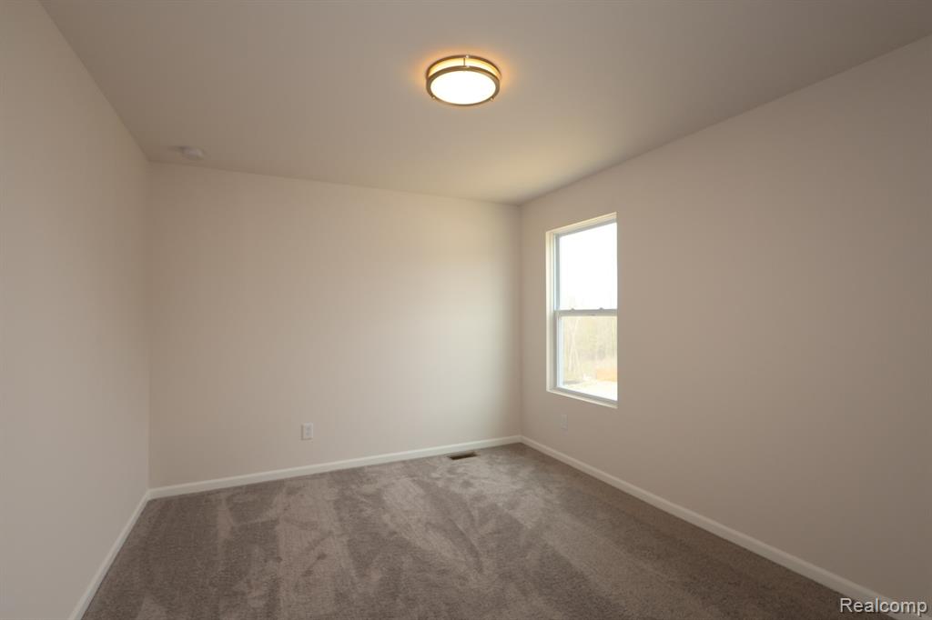 4211 Cedar Lane, Grand Blanc, MI 48439 — Photo 8