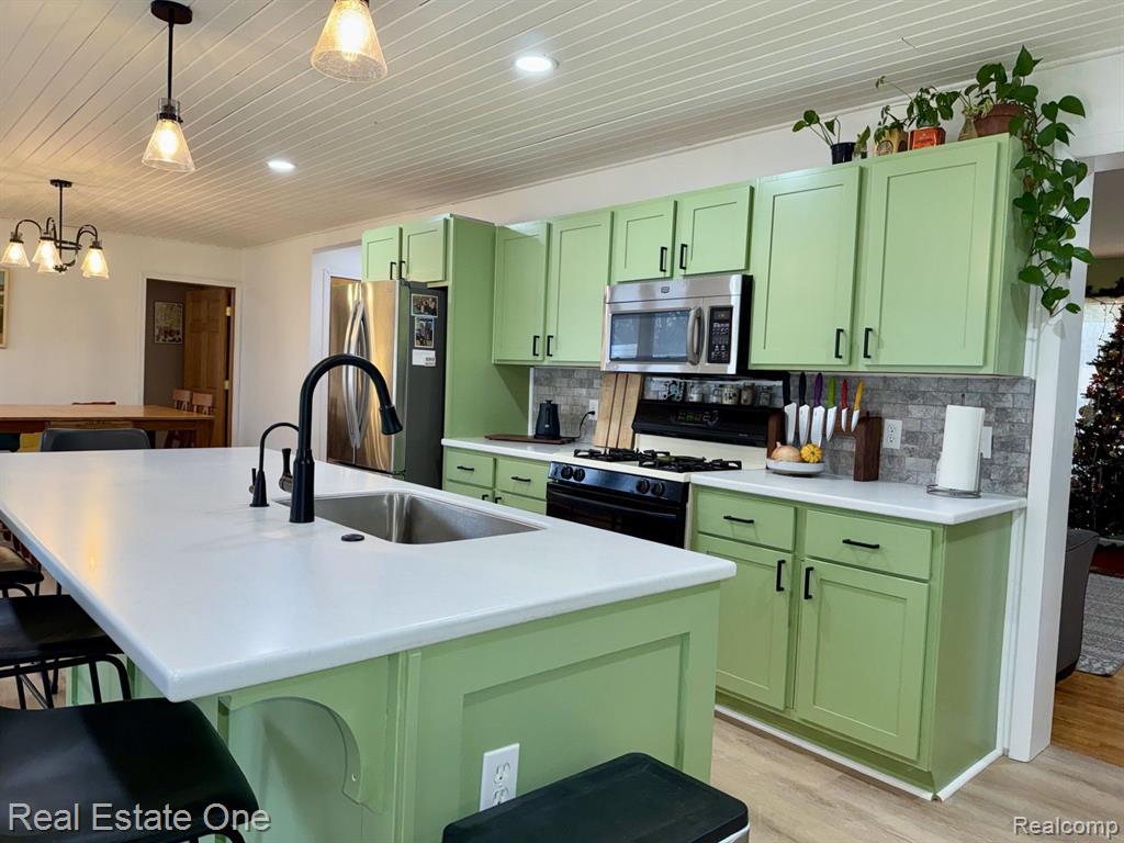 7075 YARMY Drive, Swartz Creek, MI 48473 — Photo 9