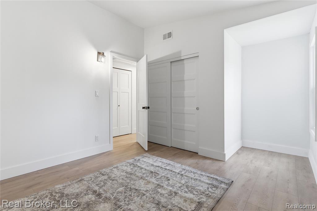 6351 Beth, Brighton, MI 48116 — Photo 14