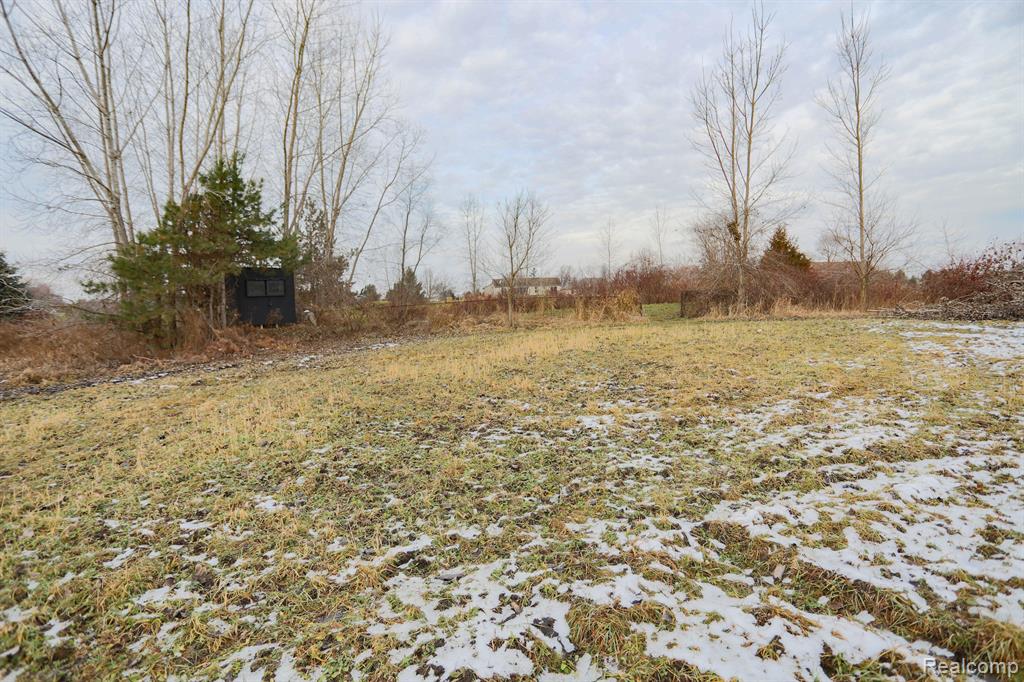 7058 OLDE FARM Trail, Almont, MI 48003 — Photo 14