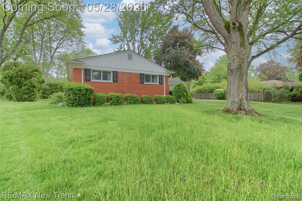 32216 Craftsbury Road, Farmington, MI 48334 — Photo 2