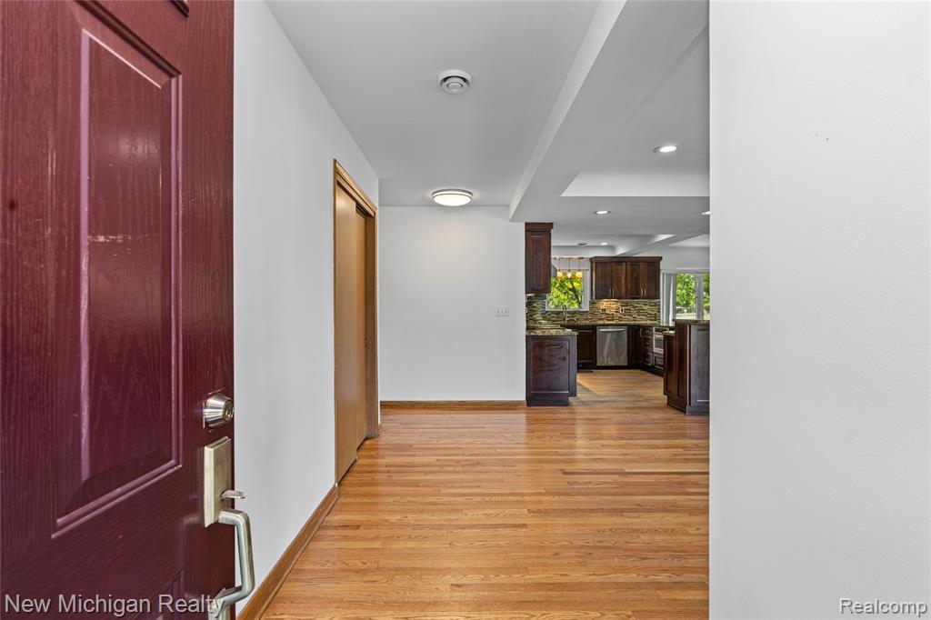 8359 Chicago Road, Warren, MI 48093 — Photo 5