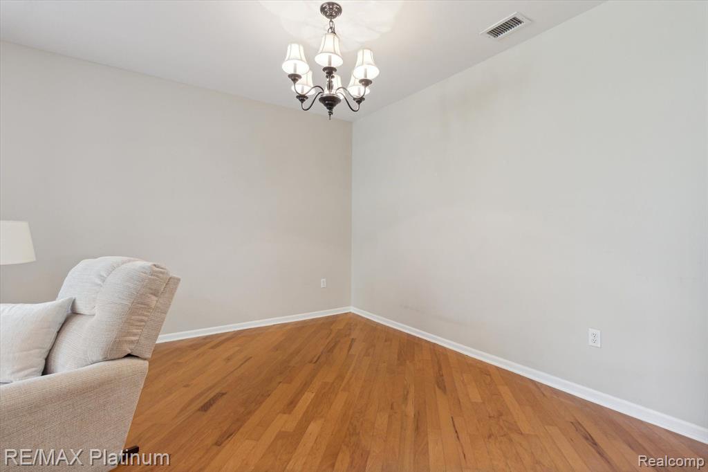 4014 ELIZABETH Avenue, Canton, MI 48188 — Photo 8