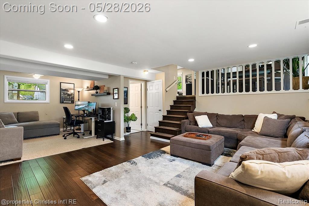 612 Royal Avenue, Royal Oak, MI 48073 — Photo 17