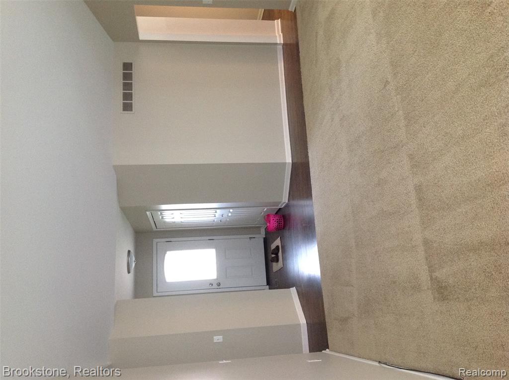 35484 Grant, New Baltimore, MI 48047 — Photo 16