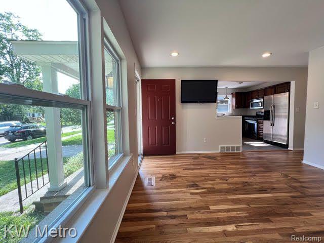 823 E 5TH Street, Royal Oak, MI 48067 — Photo 4