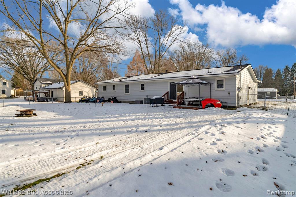 4440 Cambridge Drive, Port Huron, MI 48060 — Photo 33