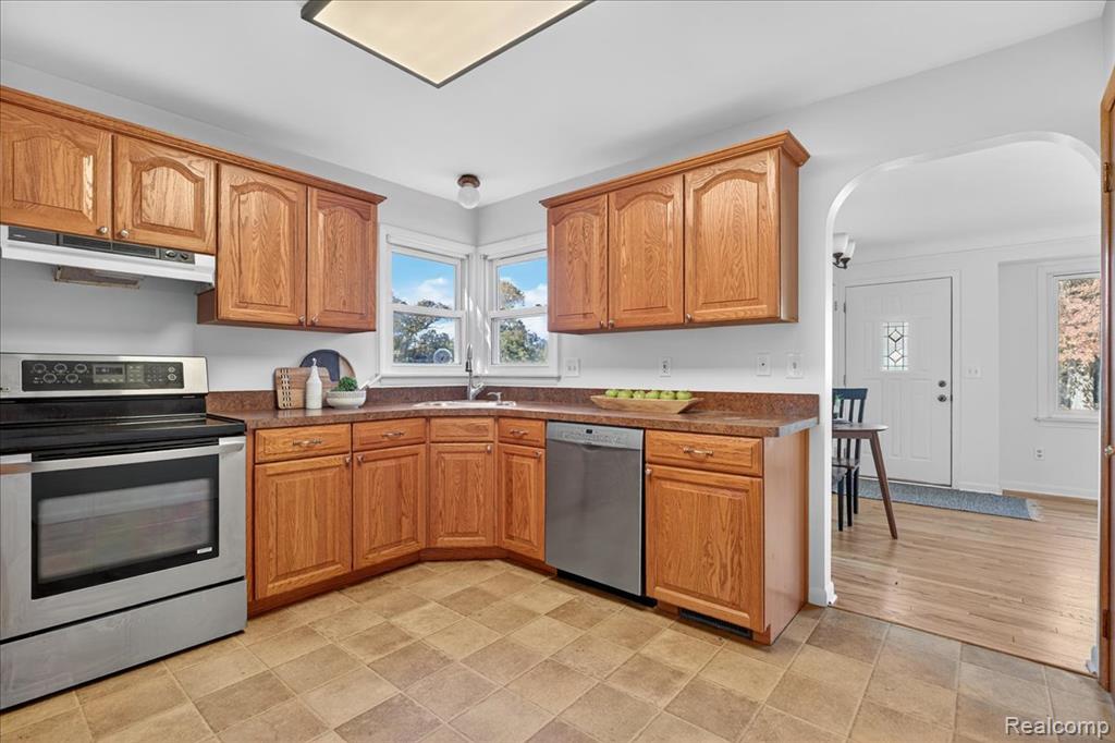 4227 Lanette Drive, Waterford, MI 48328 — Photo 19