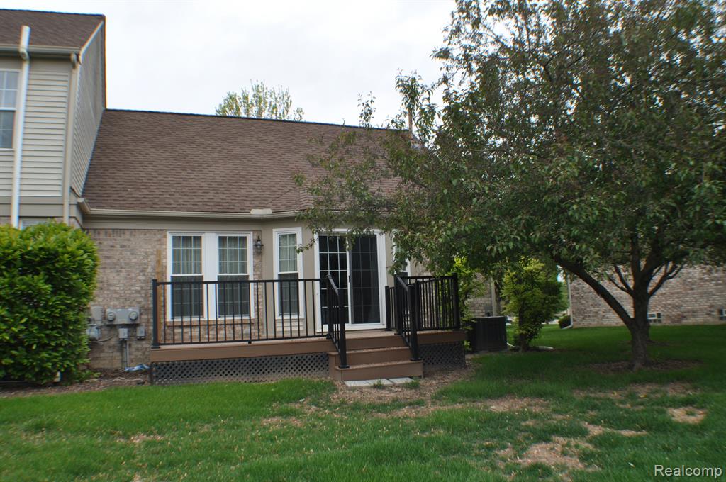 4439 HUNTERS Circle W, Canton, MI 48188 — Photo 25