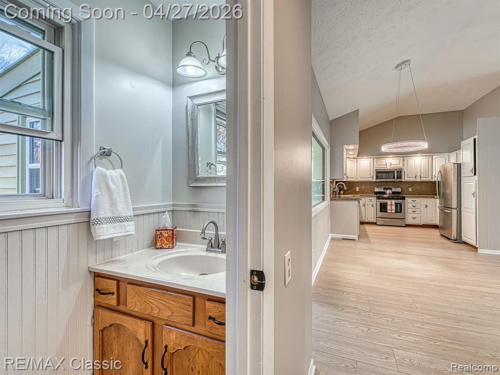 428 E Shore Drive, Whitmore Lake, MI 48189 — Photo 20