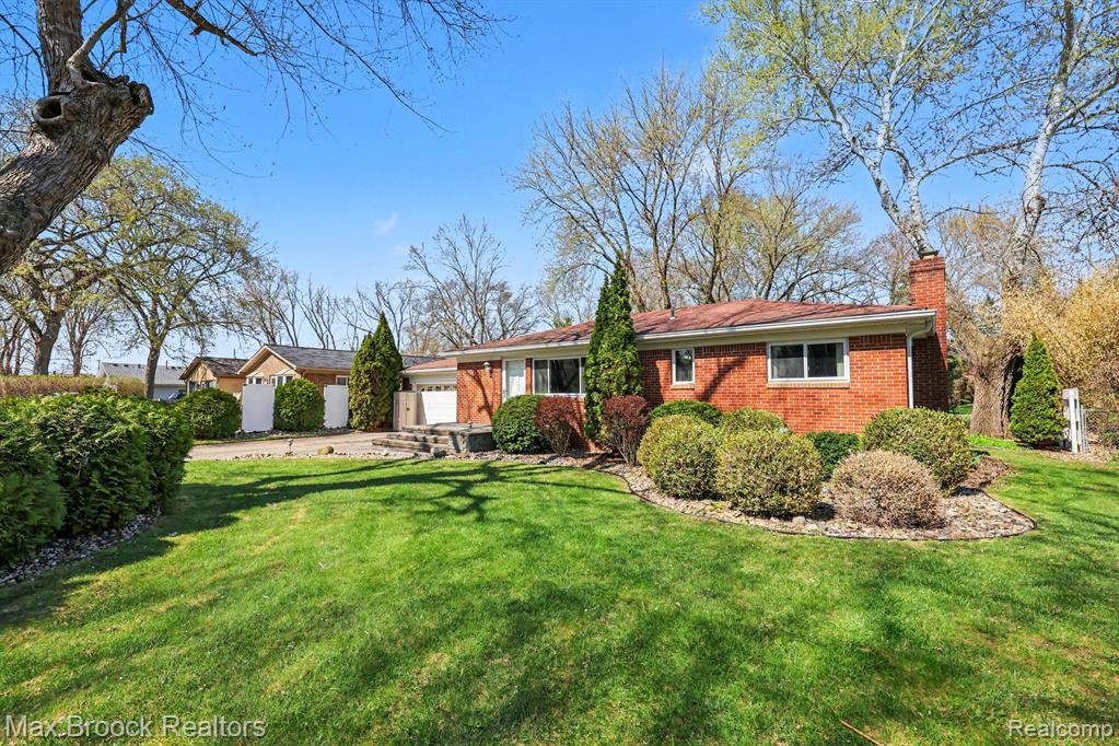 33711 Schneider Road, Chesterfield, MI 48047 — Photo 4