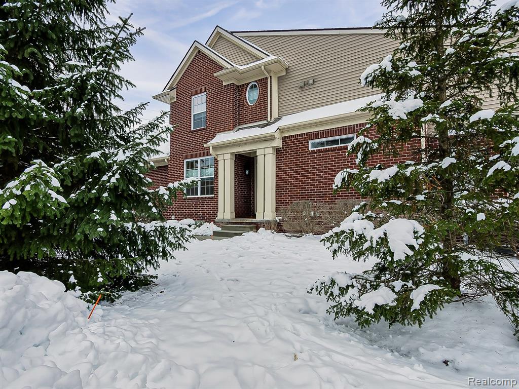 7212 Berry, West Bloomfield, MI — Photo 2