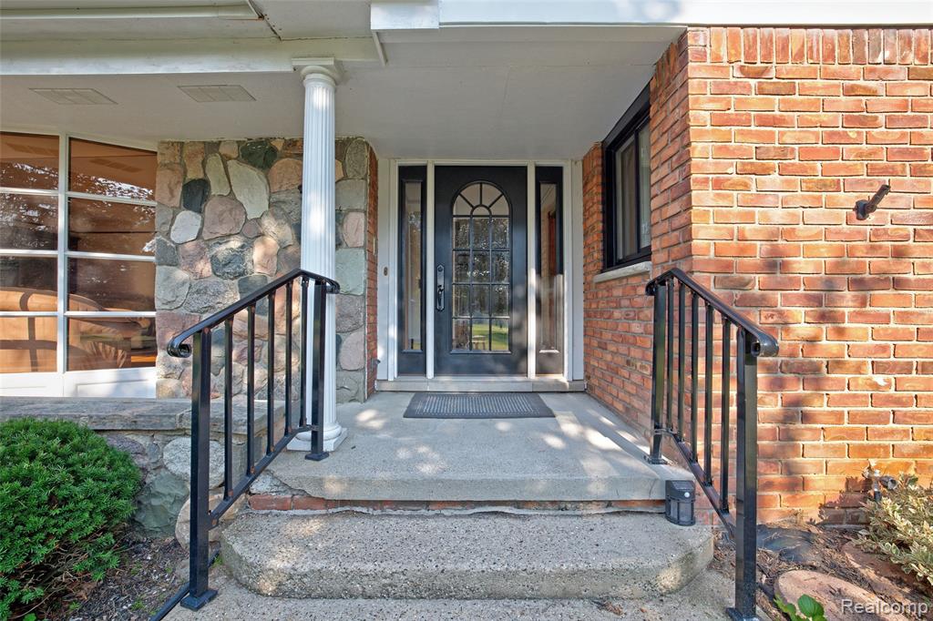 300 Sherman Court, Ortonville, MI 48462 — Photo 5