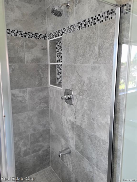 25 FLORENCE Drive, Troy, MI 48098 — Photo 21